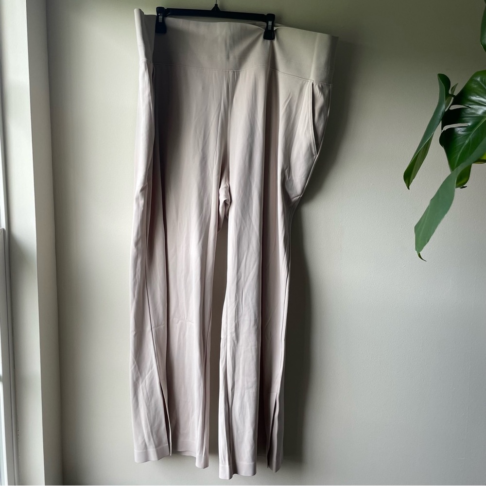 Athleta Women’s Venice High Rise Wide Leg Pants Neutral Size 3X Plus Sized - Picture 4 of 12